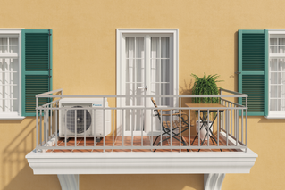 4MWXM-A_balcony_01.jpg